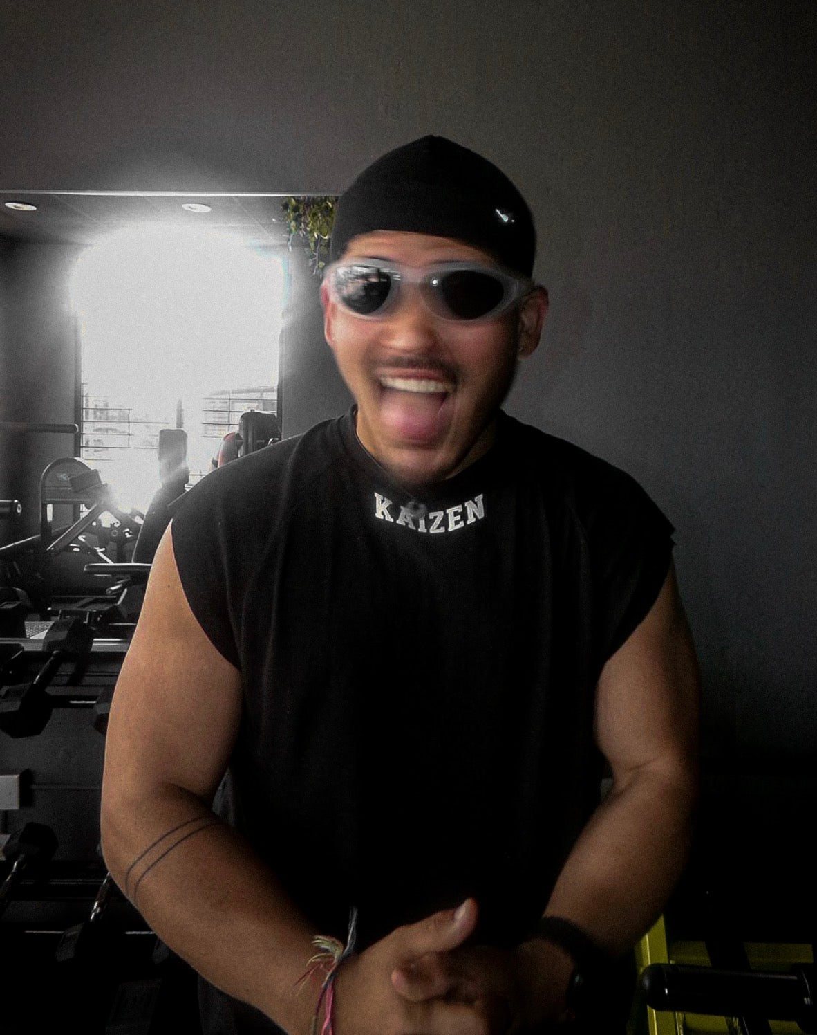 Dynamic Black Tank